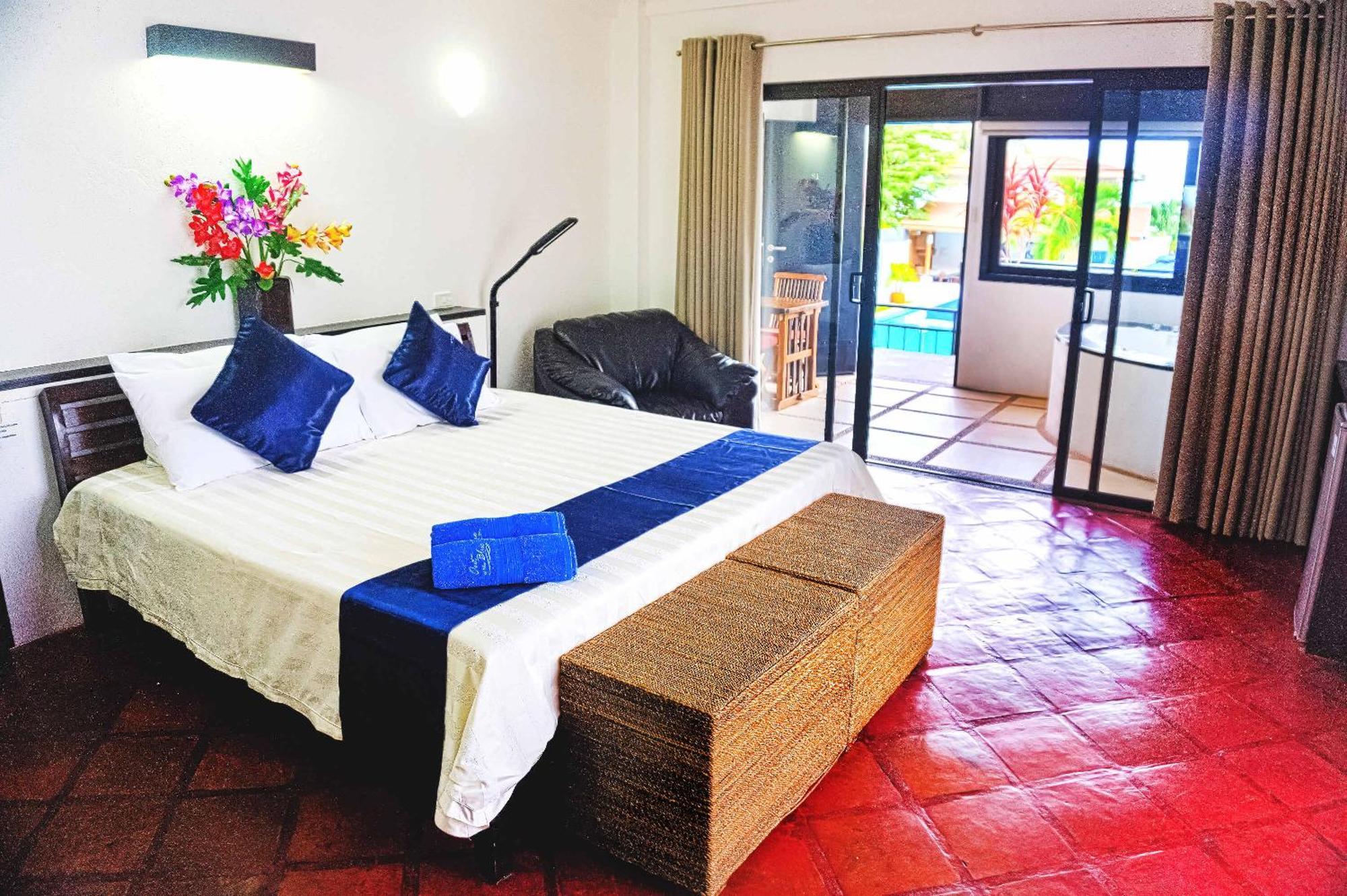 Out Of The Blue Resort Puerto Galera Habitación foto