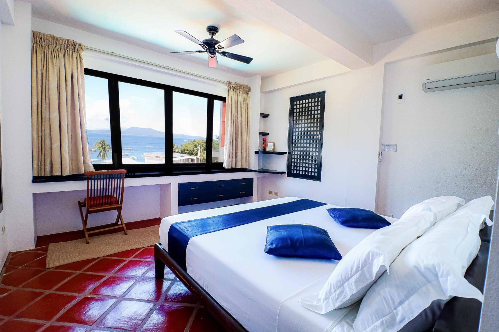 Out Of The Blue Resort Puerto Galera Habitación foto